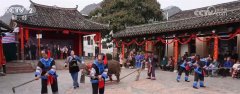 <b>地米菜尝鲜、“耍春牛”闹春……雨水时节 驱逐</b>